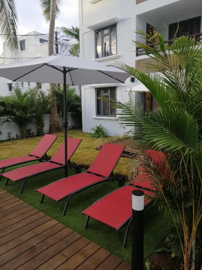 Les Cerisiers - Beach Apartment With Pool, Few Steps To The Beach Flic-en-Flacq Exterior foto