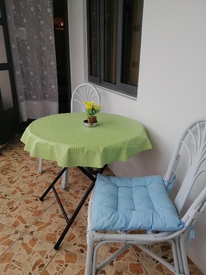 Les Cerisiers - Beach Apartment With Pool, Few Steps To The Beach Flic-en-Flacq Exterior foto